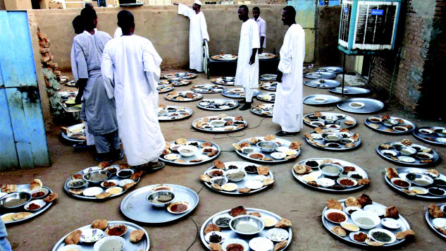 رمضان السودان.. تشارك وعصيدة و«حلو مرّ»